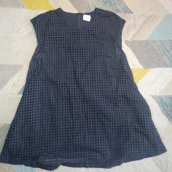 ALICE & UO - Half Moon Eyelet Shift Dress - Picture 3 of 9